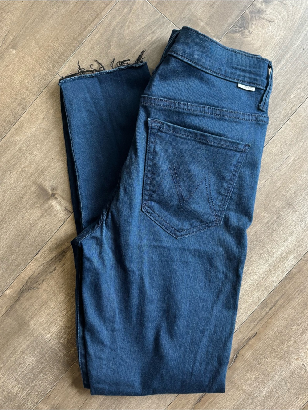 MOTHER The High Waisted Looker Ankle Fray Jeans - Untouched Blue Wash